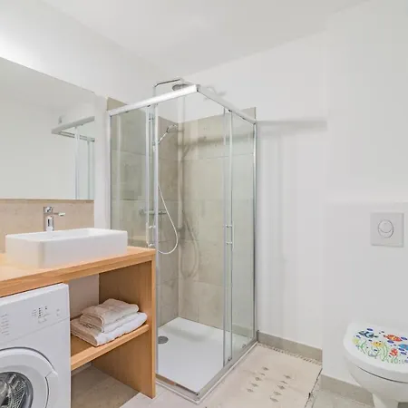 52 M² Piscine Partagee Apartment